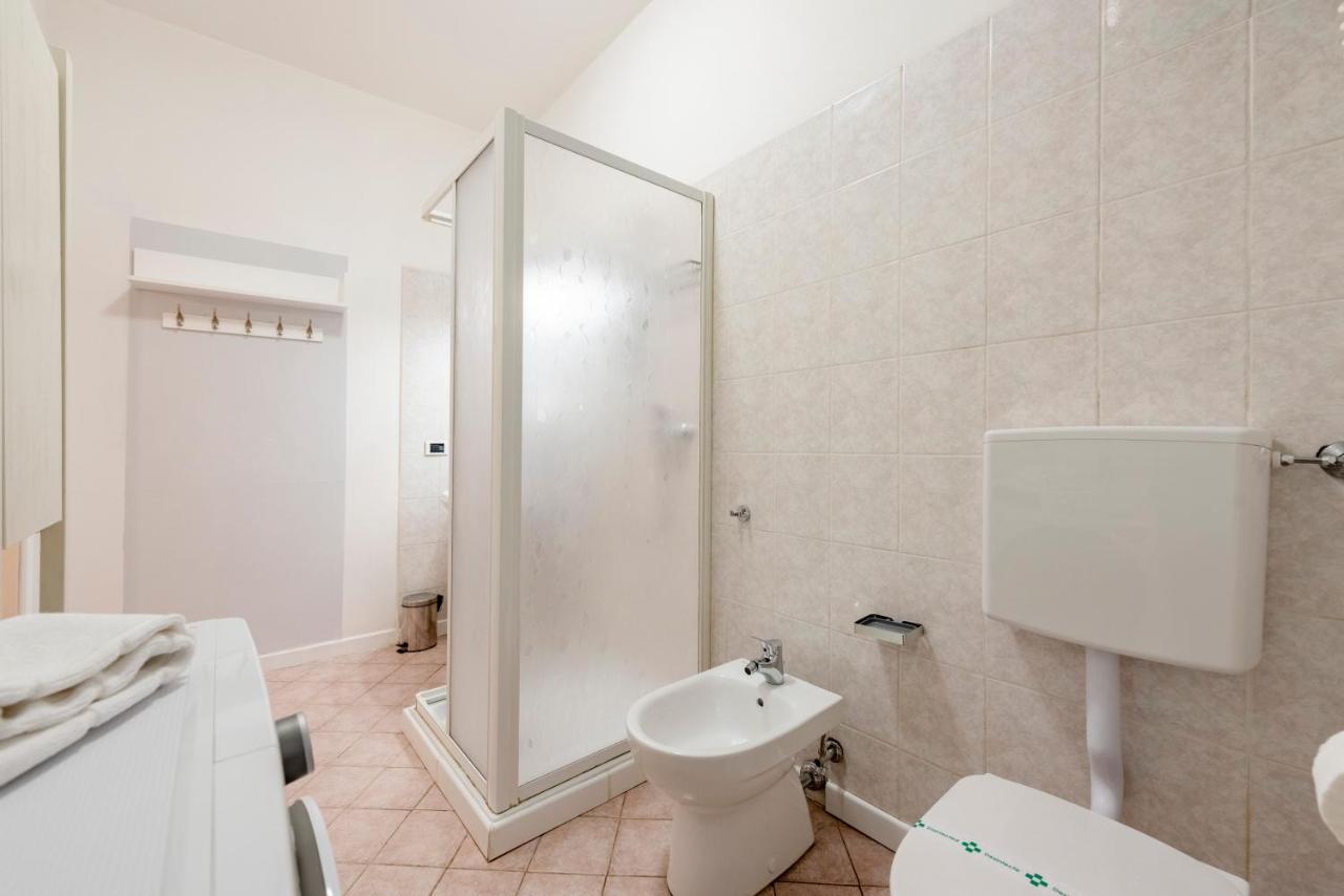 ראפאלו Mazzini 12 Very Central Apartment With Private Garage, Air Conditioning, Wifi, Just 50 Meters From The Beach מראה חיצוני תמונה