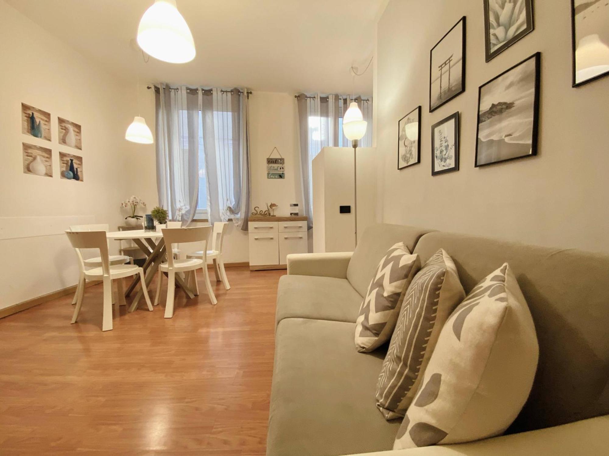 ראפאלו Mazzini 12 Very Central Apartment With Private Garage, Air Conditioning, Wifi, Just 50 Meters From The Beach מראה חיצוני תמונה